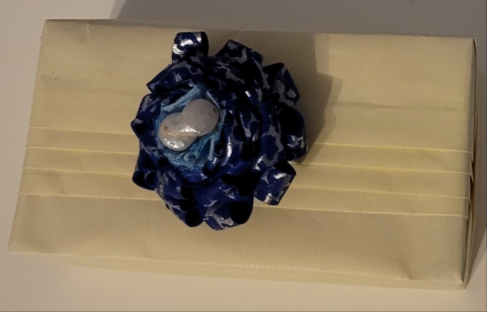 Gallery image 3: flourishing-crown