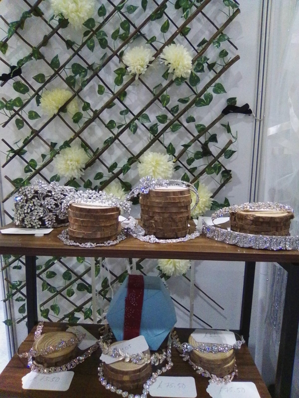 Gallery image 1: flourishing-crown