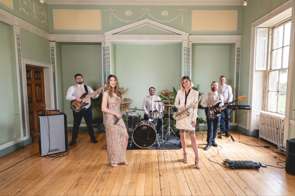 Gallery image 4: rae-simmons-music