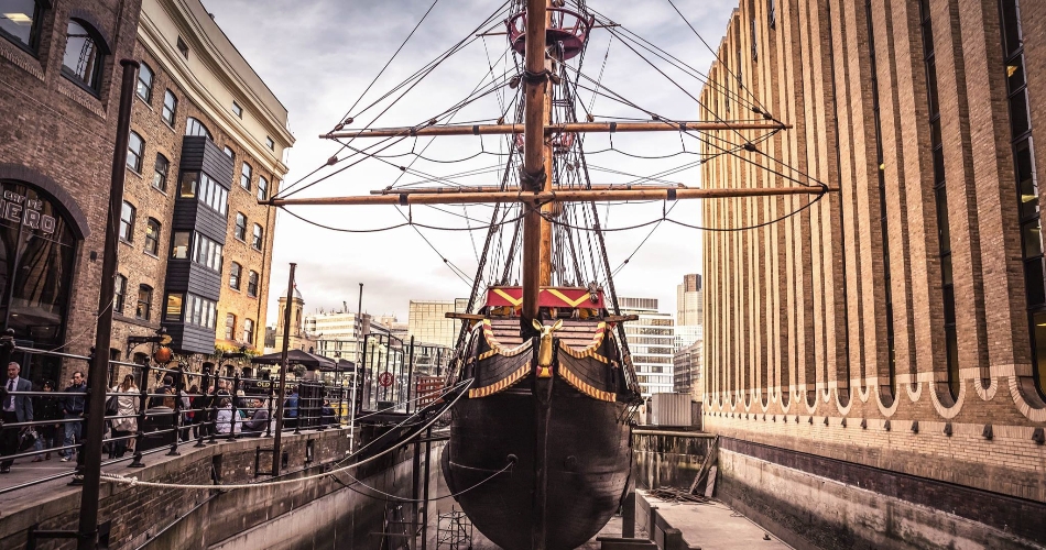 Image 1: The Golden Hinde