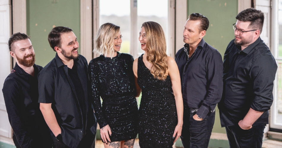 Image 2: Rae Simmons Music