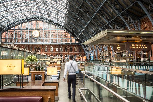 'Tis is the season to propose! Pop the question in style at St Pancras Champagne Bar: Image 1