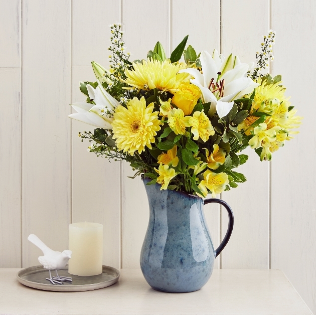 Check out this mood boosting bouquet to cure the winter blues: Image 1
