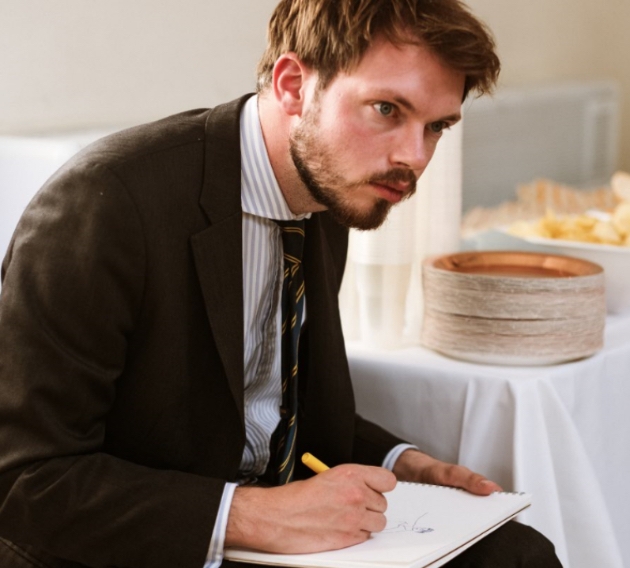 Find out more about London's Ollie Randall Wedding Cartoonist: Image 1