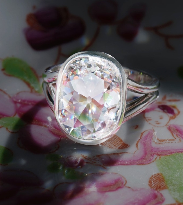 A stunning engagement ring from Humphrey Butler