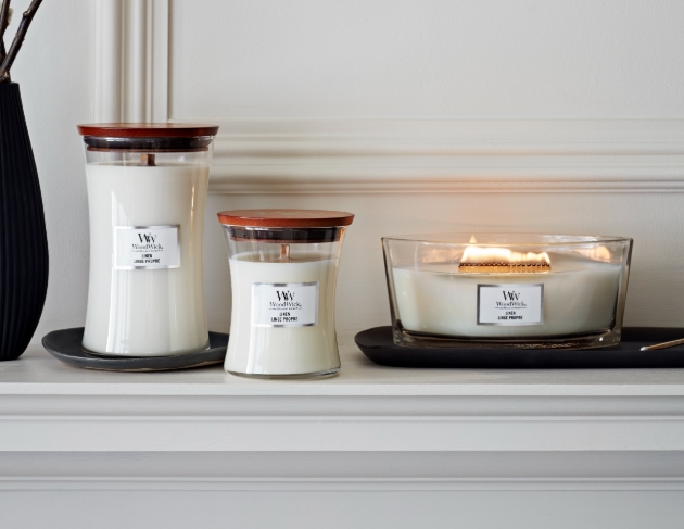 Love is in the Air: WoodWick white candles