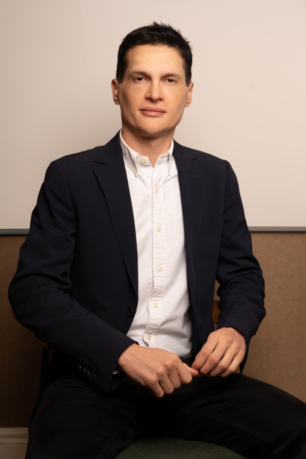 Dr Alex Seijas of The London Orthodontic Clinic