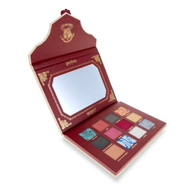 Mad Beauty X Harry Potter Hogwarts eyeshadow palette