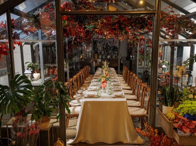 intimate floral private dining space at the greenhouses in the city